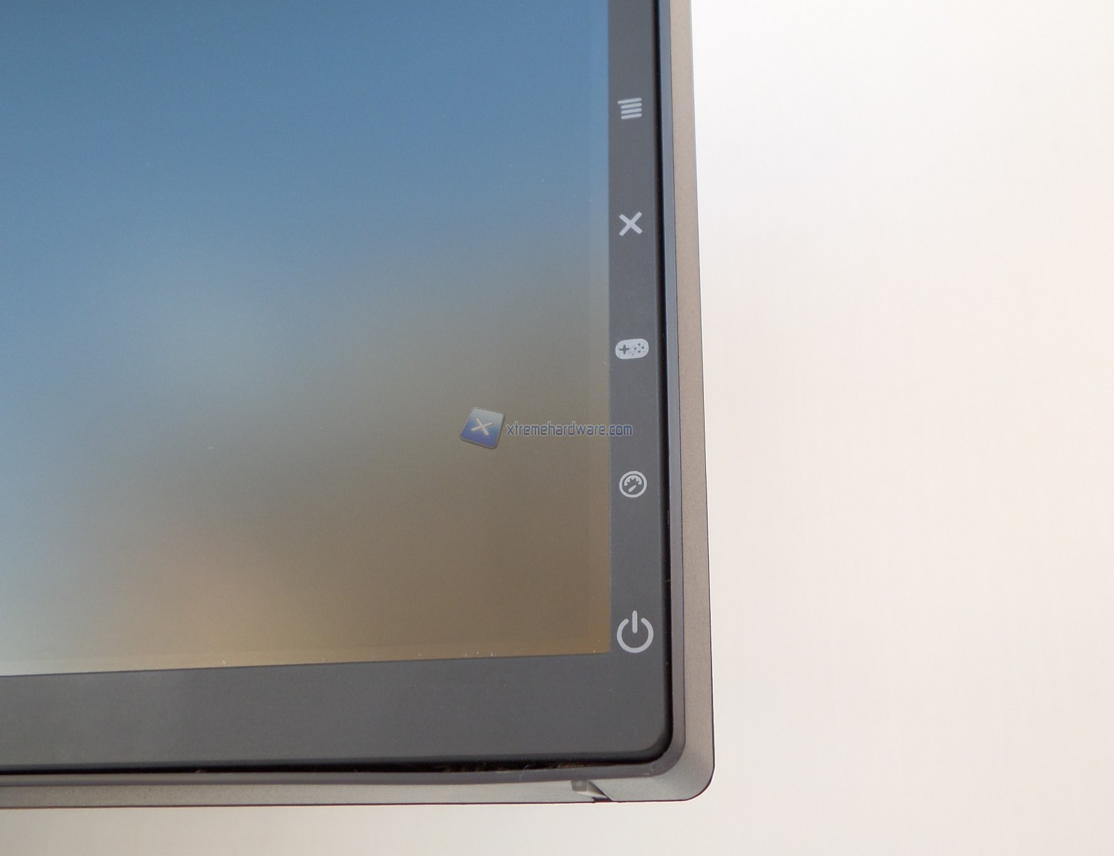 Monitor 02